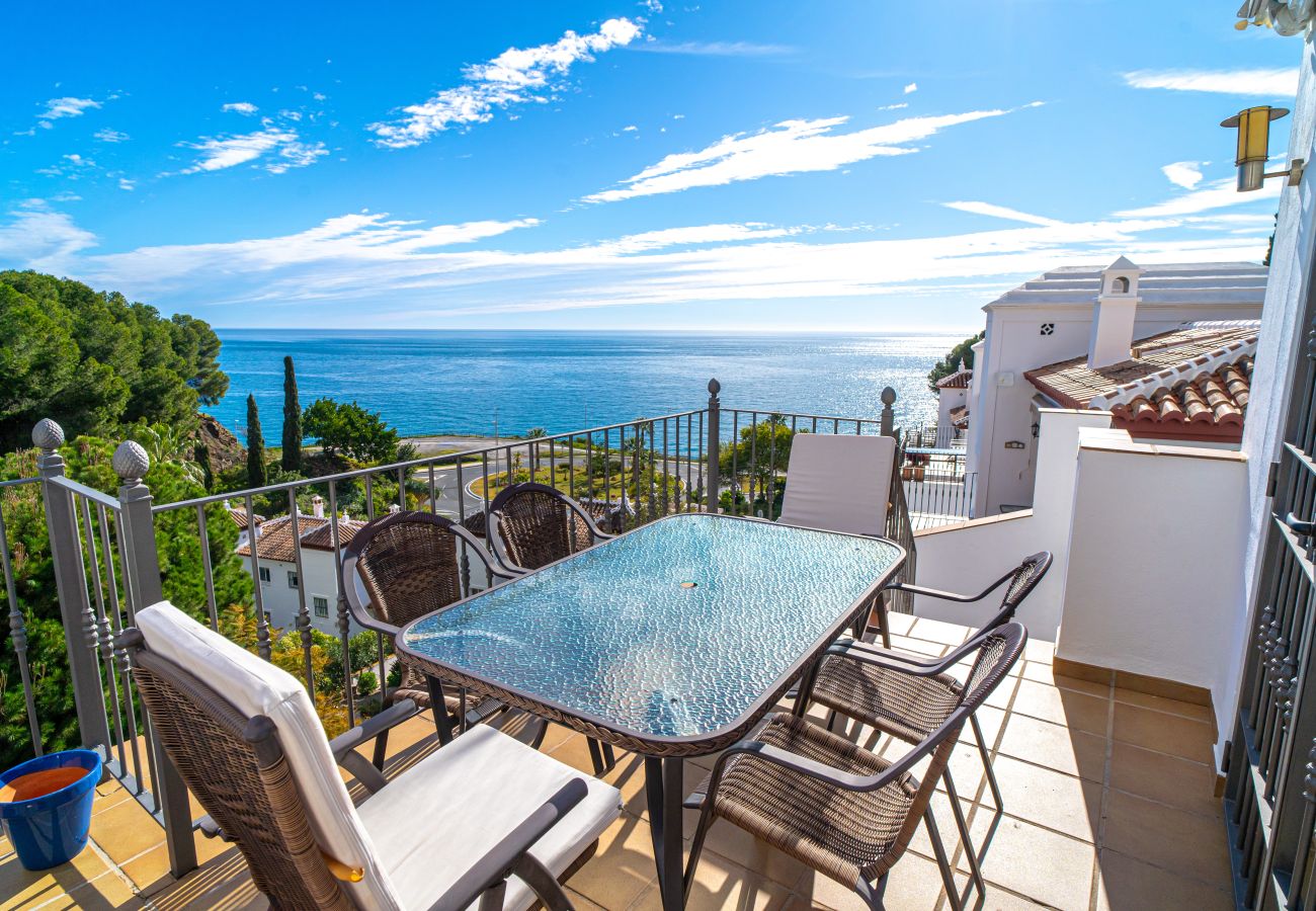 Villa in Nerja - Villa Ladera del Mar Private Pool by Casasol